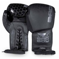Боксерские перчатки кожанные 10 унций Bad Boy Legasy 2.0 мм (240034)