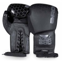 Боксерские перчатки кожанные 10 унций Bad Boy Legasy 2.0 мм (240034) Боксерские перчатки кожанные 10 унций Bad Boy Legasy 2.0 мм (240034)