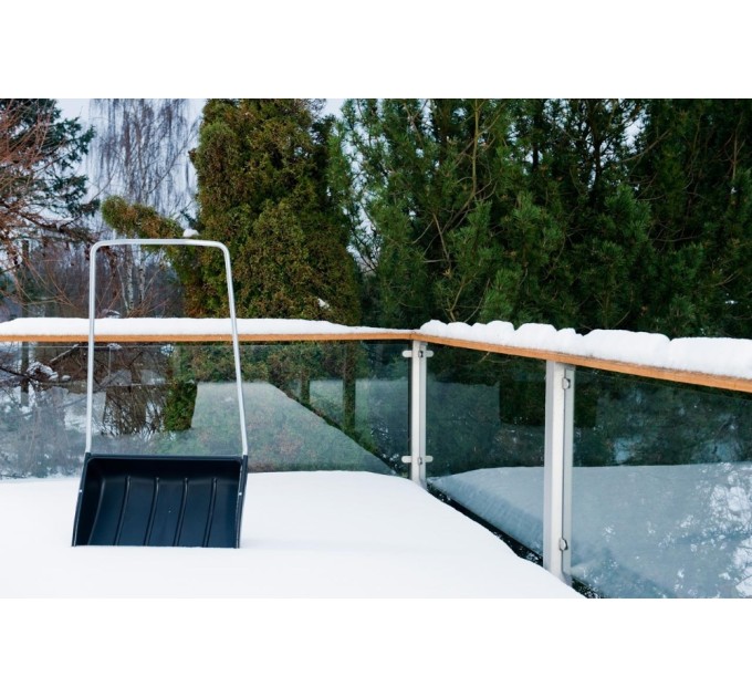 Плуг для снега (скрепер) Fiskars 143020