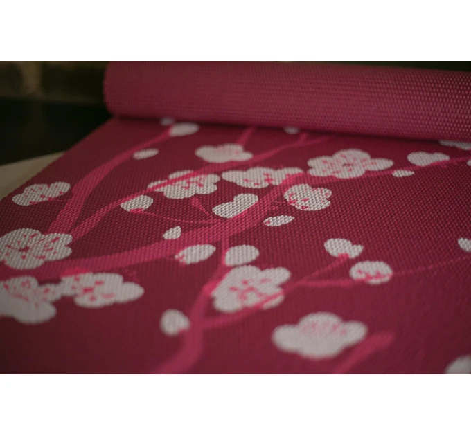 Коврик для йоги и фитнеса из ПВХ 173х60х0.3см Gaiam Pink cherry blossom